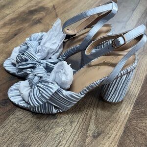Chic Silver Strappy Block Heels